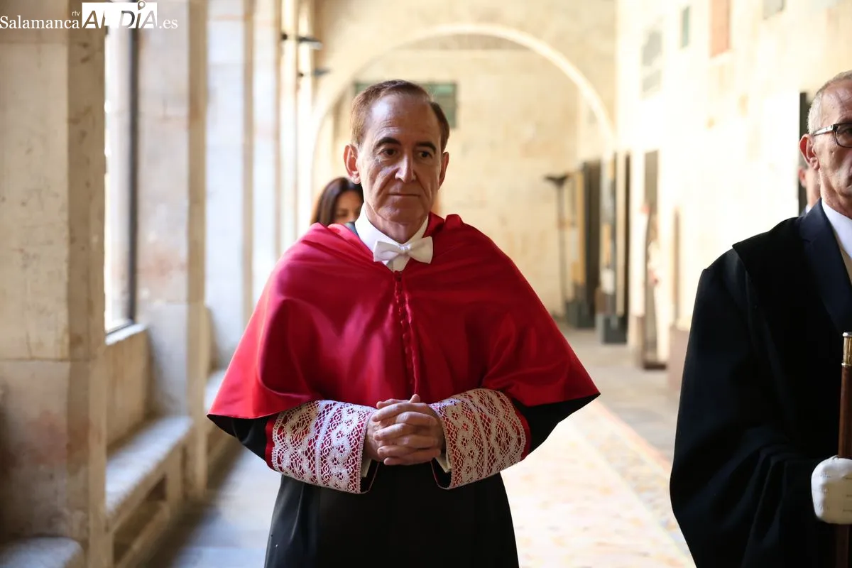 Antonio Huertas, investido doctor 'honoris causa' por la Universidad de Salamanca. Foto de David Sañudo