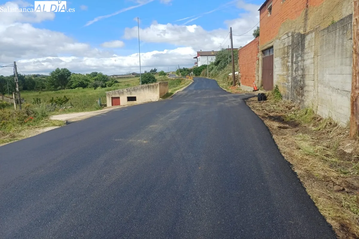Asfaltado del camino de La Fregeneda en Hinojosa de Duero 