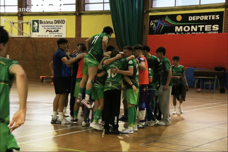Foto 5 - FOTOS | As&iacute; se vivi&oacute; el Deportivo Laviana vs Piensos Dur&aacute;n Albense (3-7)