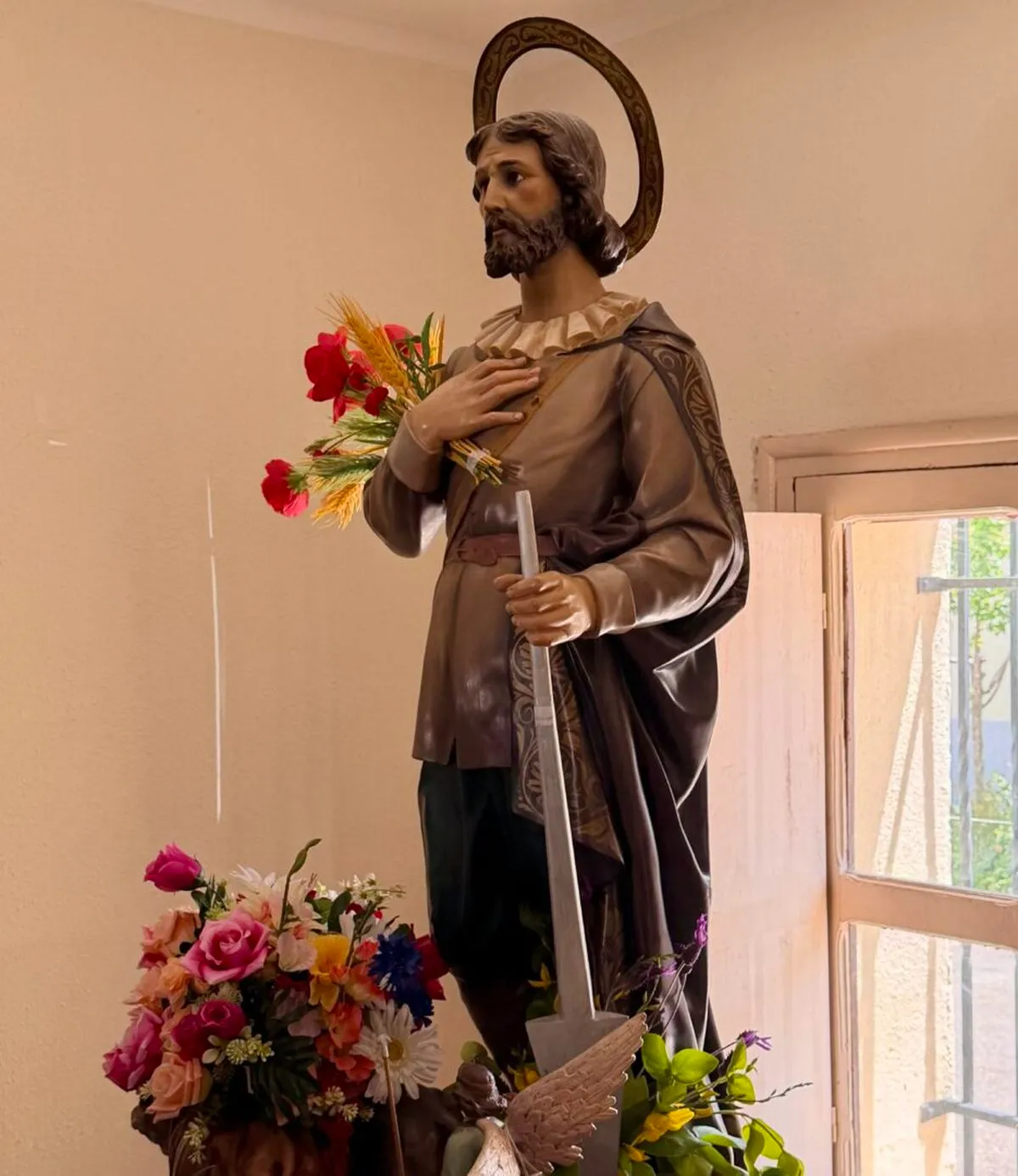 Foto 9 - Eucarist&iacute;a, procesi&oacute;n y bendici&oacute;n: as&iacute; ha vivido Guijuelo la fiesta de San Isidro