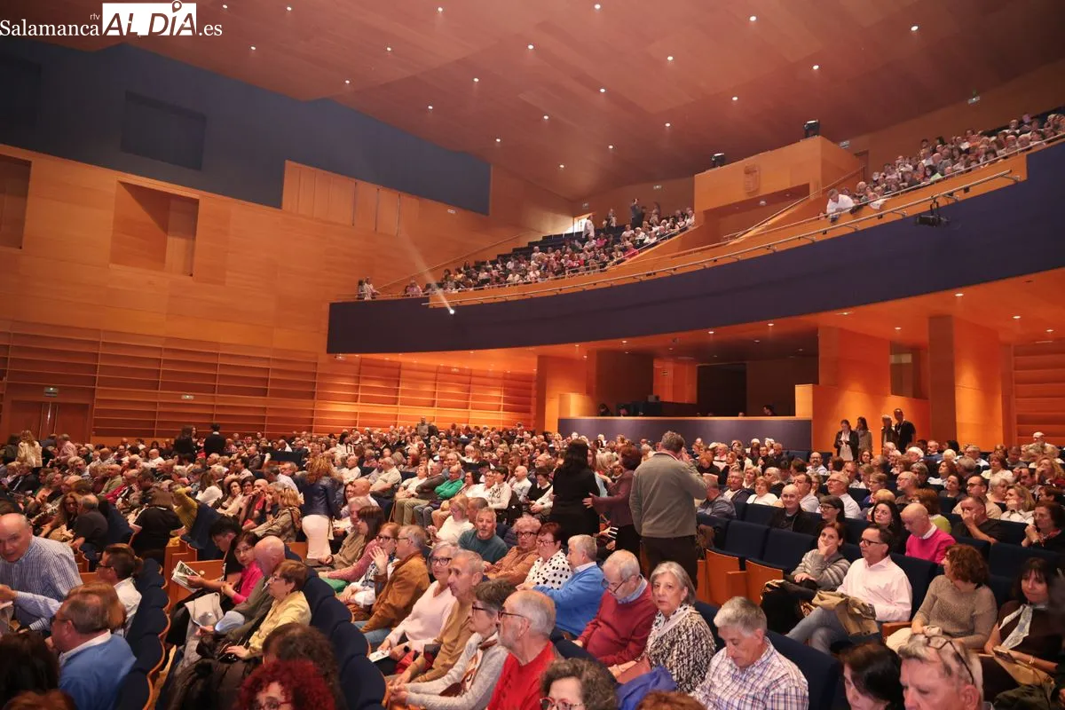 Concierto de Víctor Manuel en el CAEM de Salamanca. Fotos: David Sañud