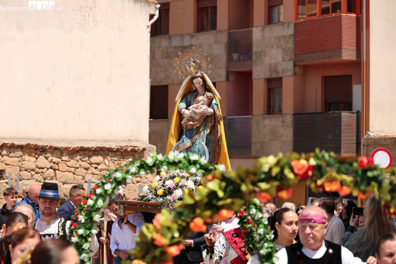 Procesión de la Virgen de los Remedios en Villamayor | FOTOS: David Sañudo