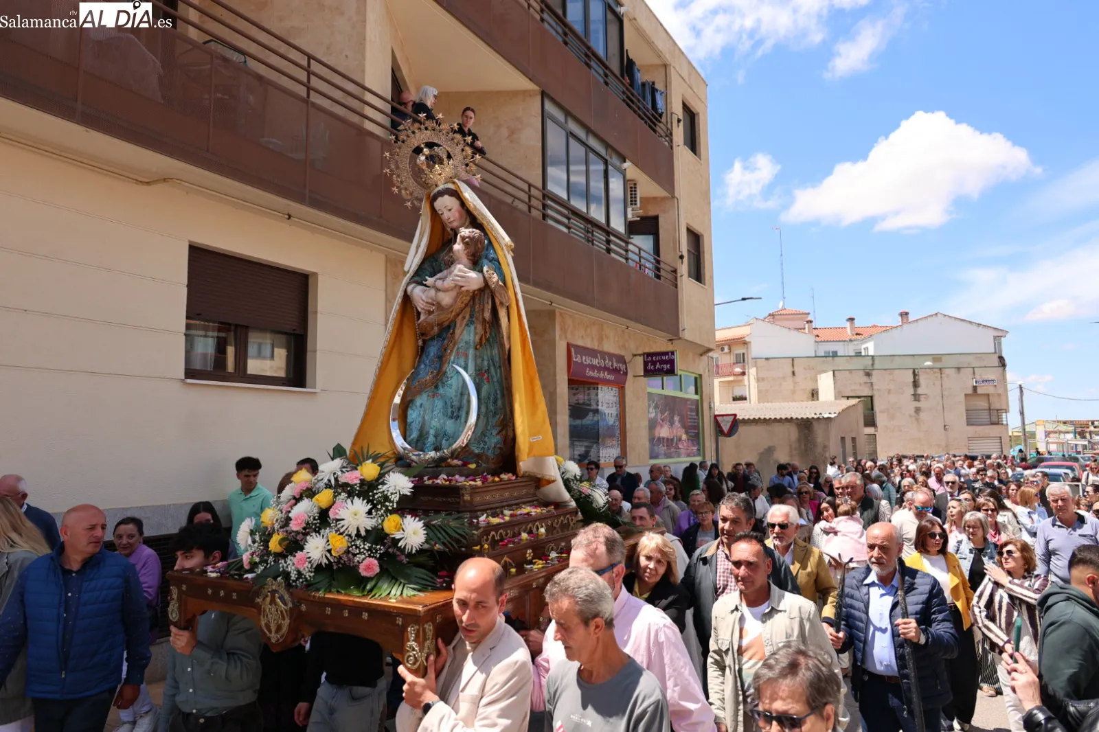 Procesión de la Virgen de los Remedios en Villamayor | FOTOS: David Sañudo