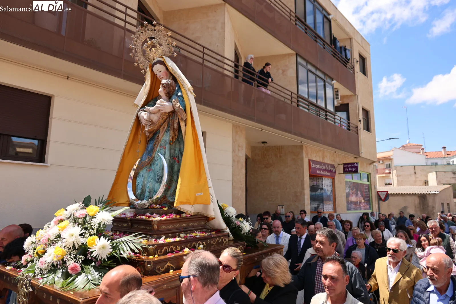 Procesión de la Virgen de los Remedios en Villamayor | FOTOS: David Sañudo