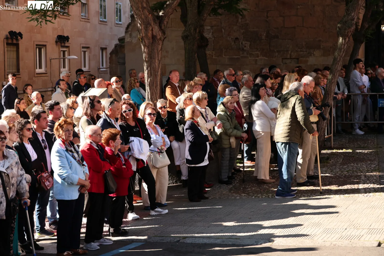 El Cristo de los Milagros realiza su tradicional procesión en Salamanca | FOTOS: David Sañudo