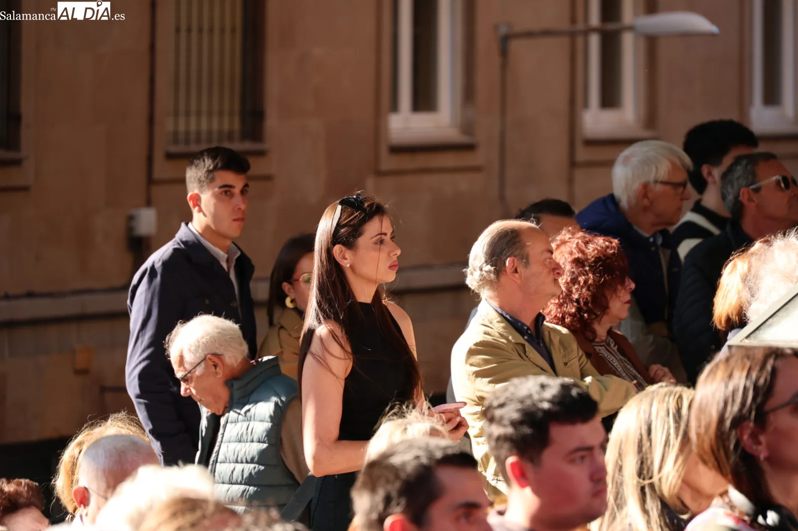 El Cristo de los Milagros realiza su tradicional procesión en Salamanca | FOTOS: David Sañudo
