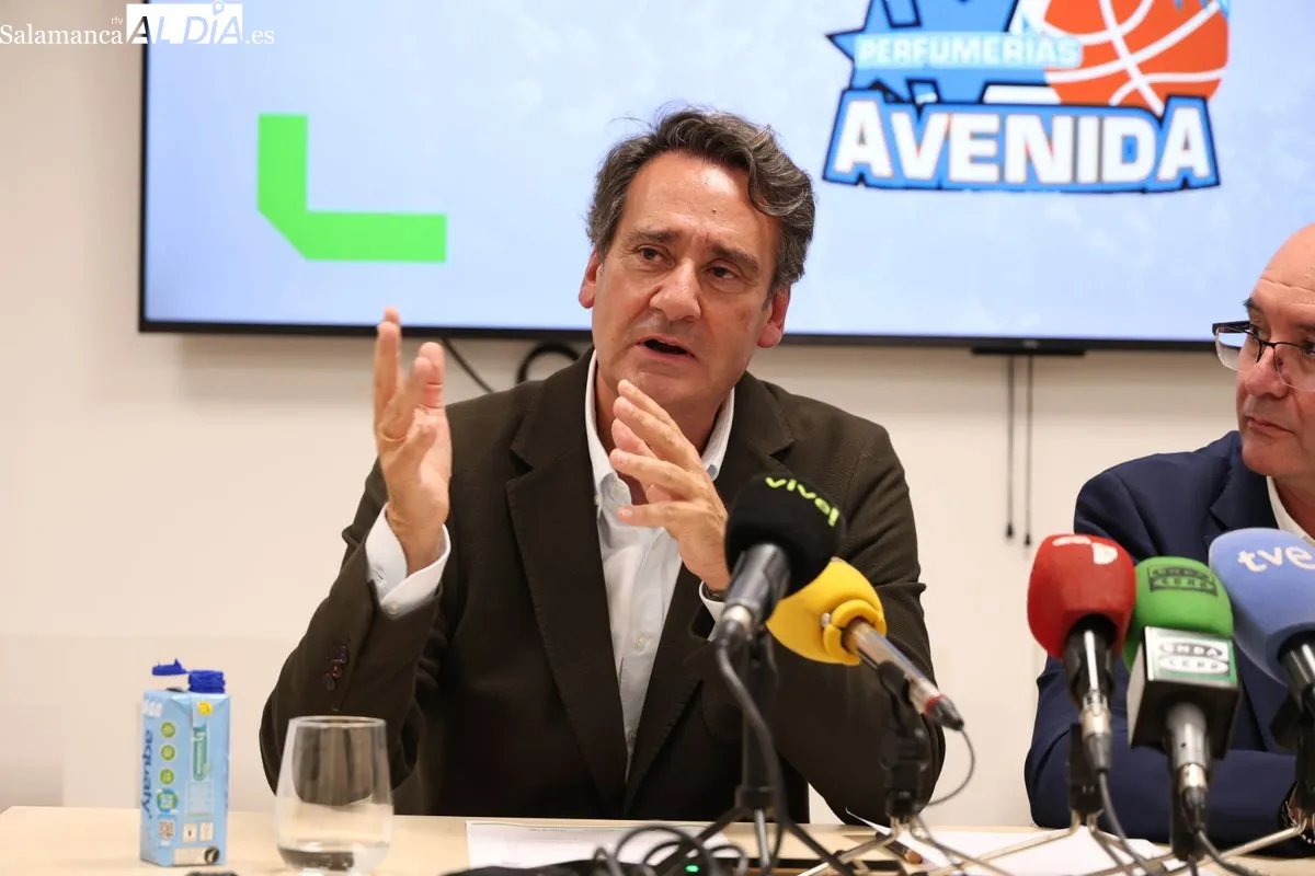 Jorge Recio y Julián Herrero han presentado el nuevo proyecto del CB Avenida. Fotos: David Sañudo