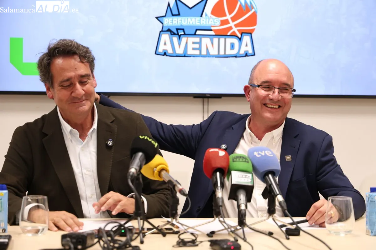 Jorge Recio y Julián Herrero han presentado el nuevo proyecto del CB Avenida. Fotos: David Sañudo