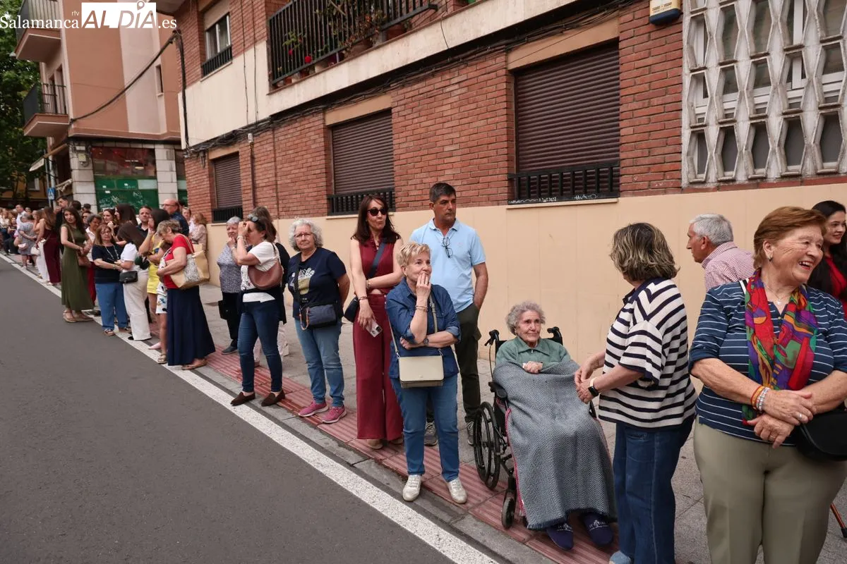 Procesión por la festividad de María Auxiliadora en Salamanca. Fotos: David Sañudo