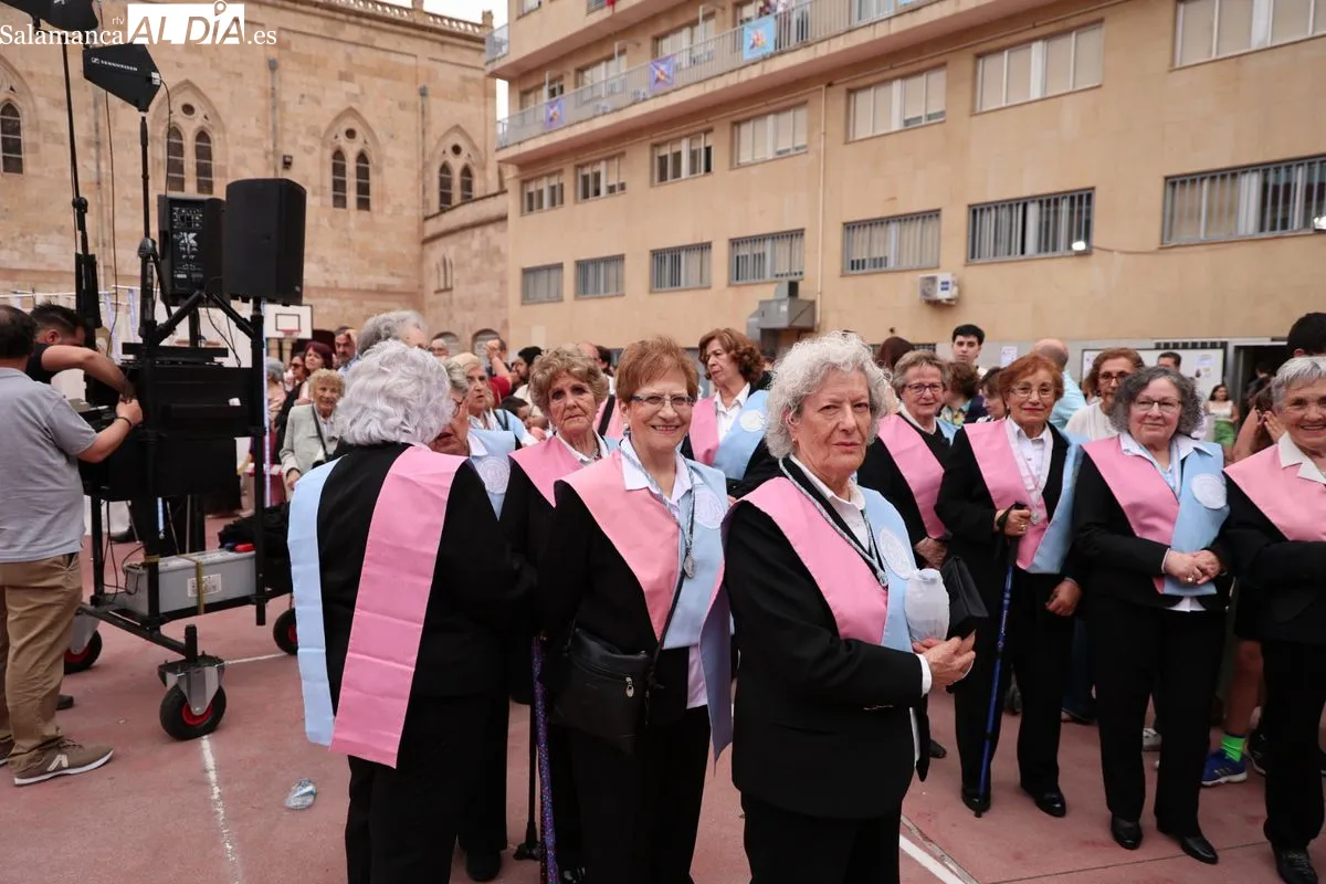 Procesión por la festividad de María Auxiliadora en Salamanca. Fotos: David Sañudo