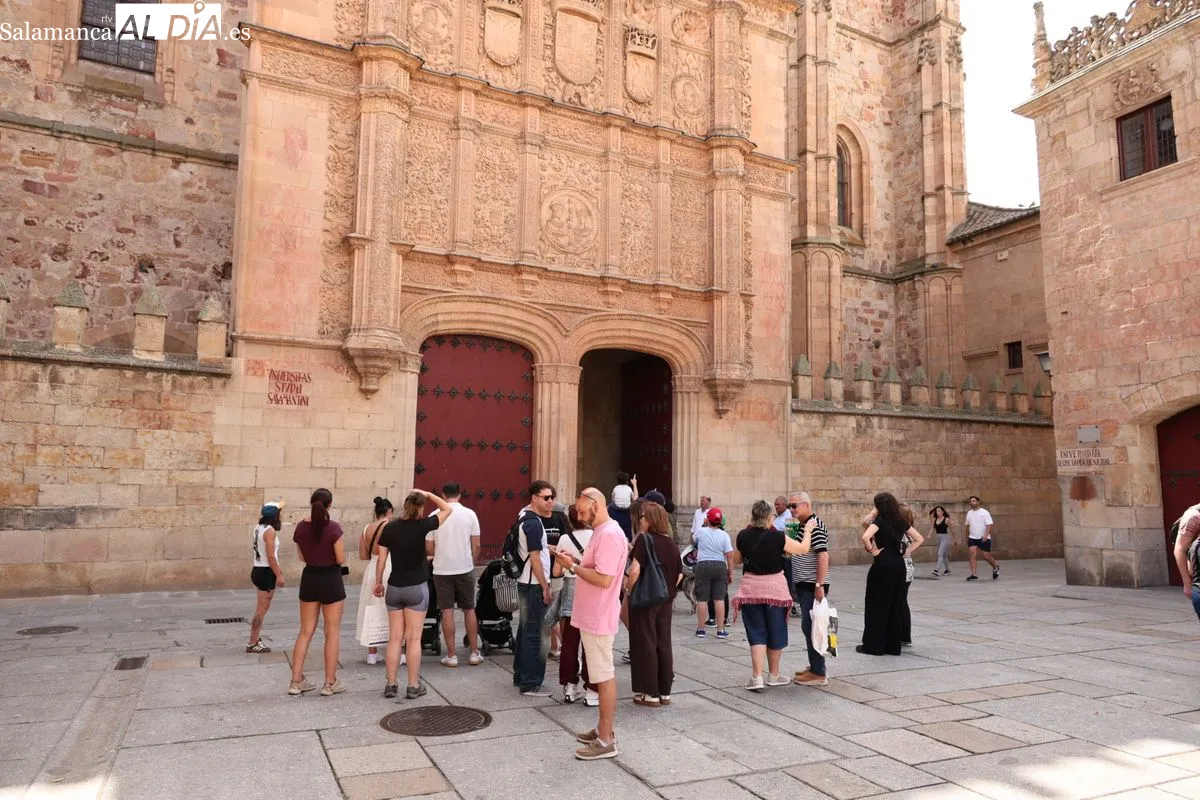 Ambiente en el centro de Salamanca este domingo. Fotos: David Sañudo