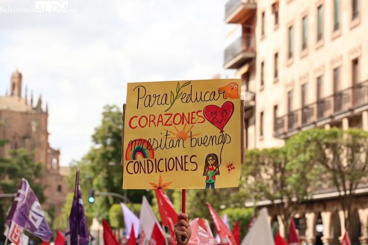 Manifestación por el 1 de Mayo en Salamanca. Fotos: David Sañudo