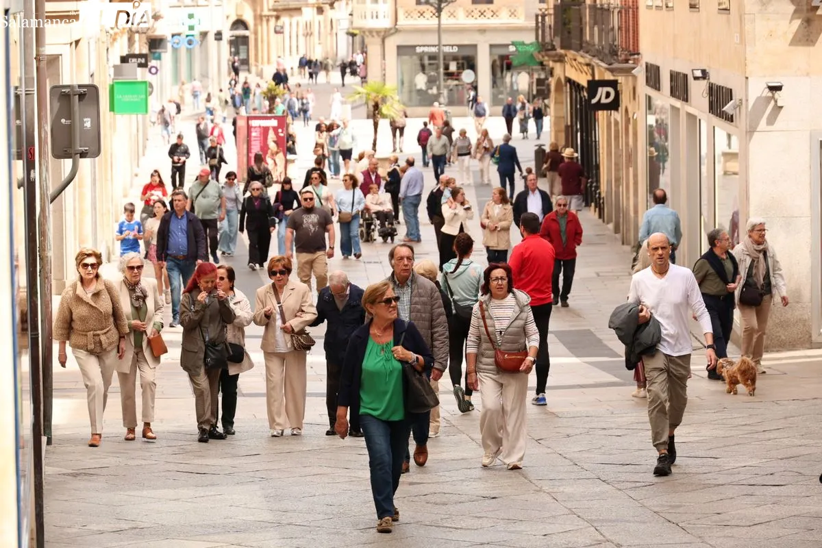 Ambiente en el centro de Salamanca este viernes, 1 de Mayo. Fotos: David Sañudo