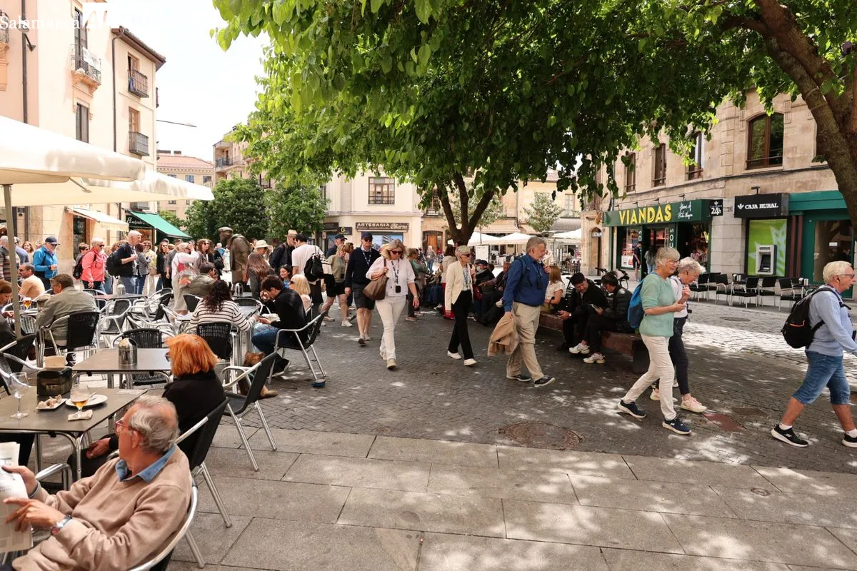 Ambiente en el centro de Salamanca este viernes, 1 de Mayo. Fotos: David Sañudo