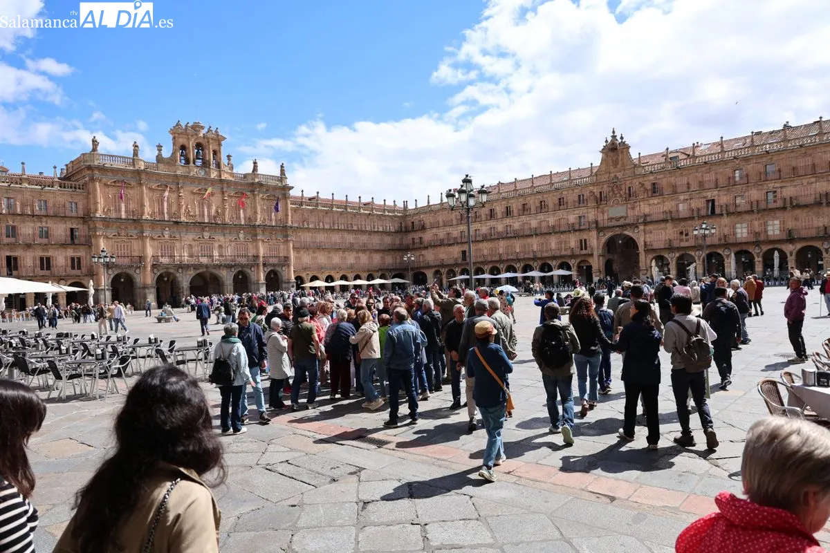 Ambiente en el centro de Salamanca esta mañana de domingo. Fotos: David Sañudo