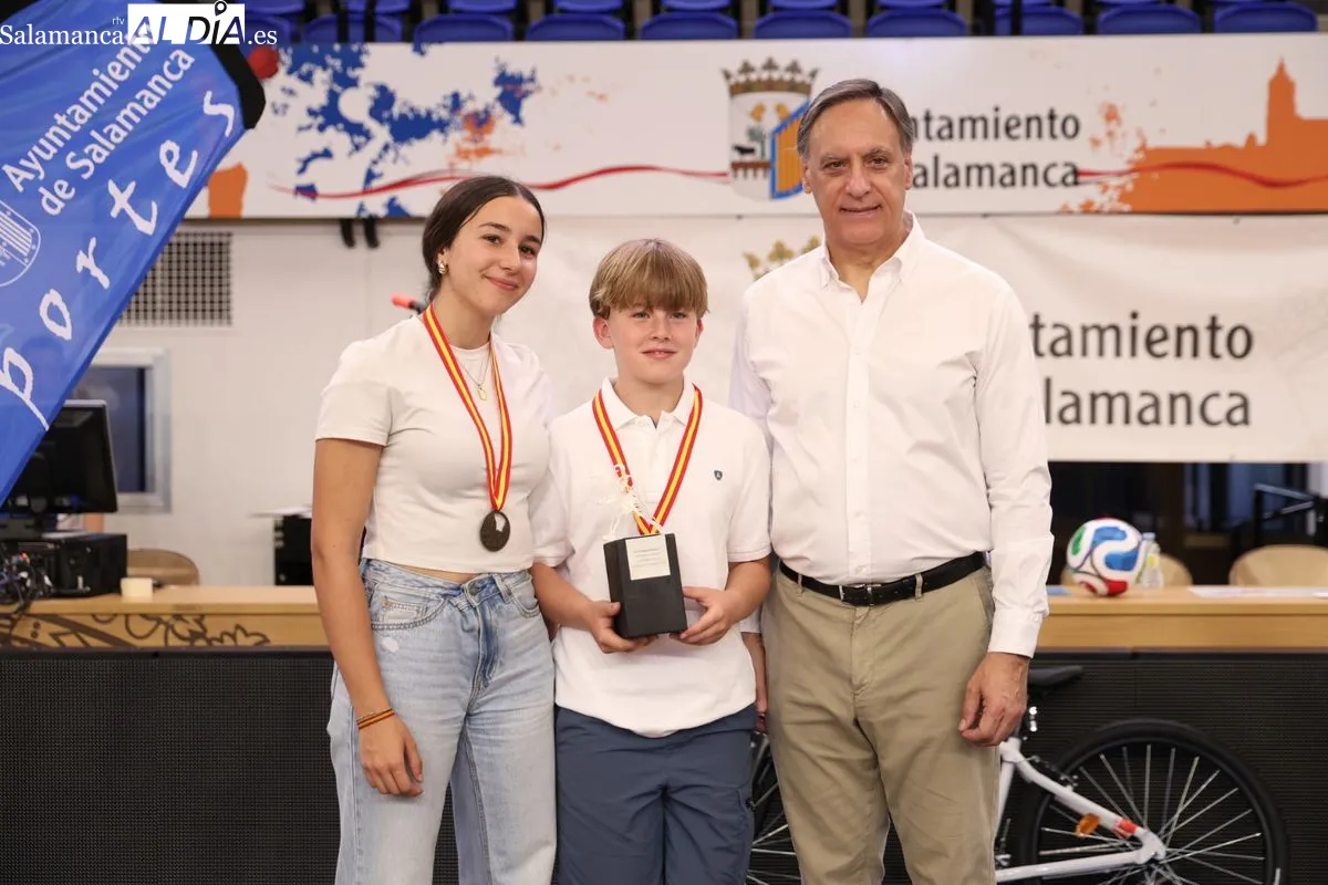 Clausura y entrega de trofeos de los Juegos Escolares 2025/2026. Fotos: David Sañudo