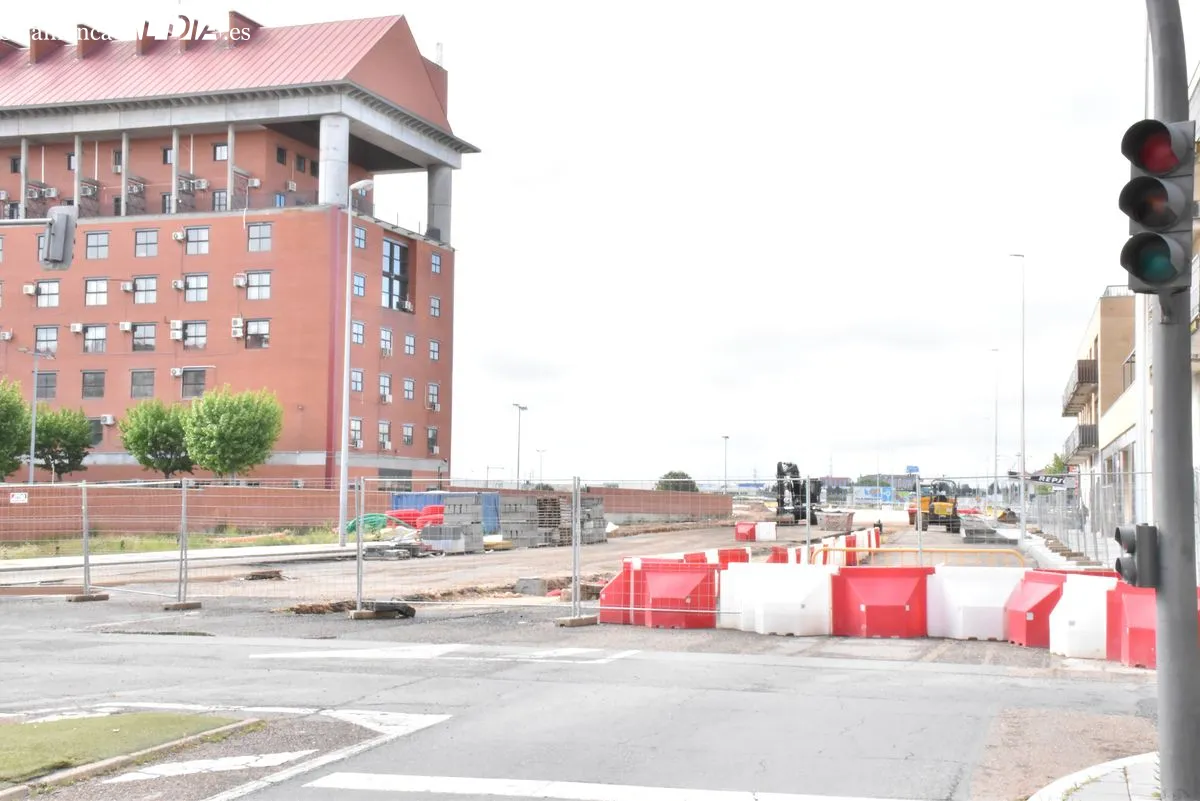 Así se encuentran las obras del puente en el Zurguén | FOTOS: V. Martins 