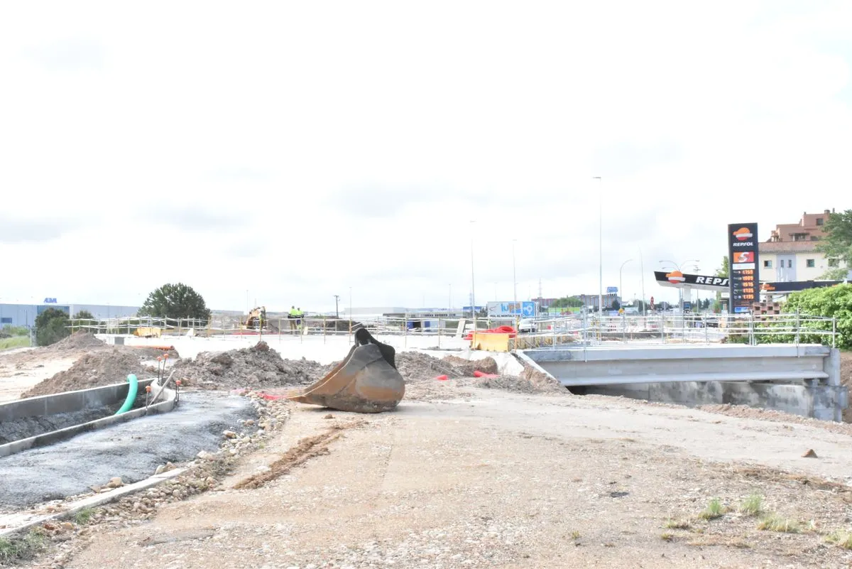 Así se encuentran las obras del puente en el Zurguén | FOTOS: V. Martins 