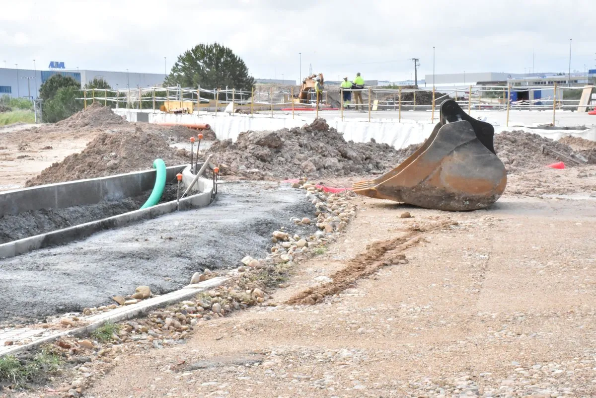 Así se encuentran las obras del puente en el Zurguén | FOTOS: V. Martins 