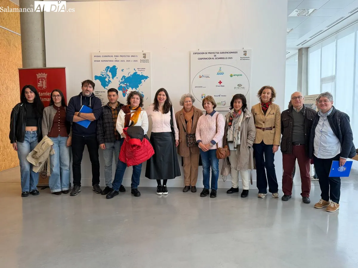 FOTOS | Exposición de proyectos de cooperación y ONG en Salamanca