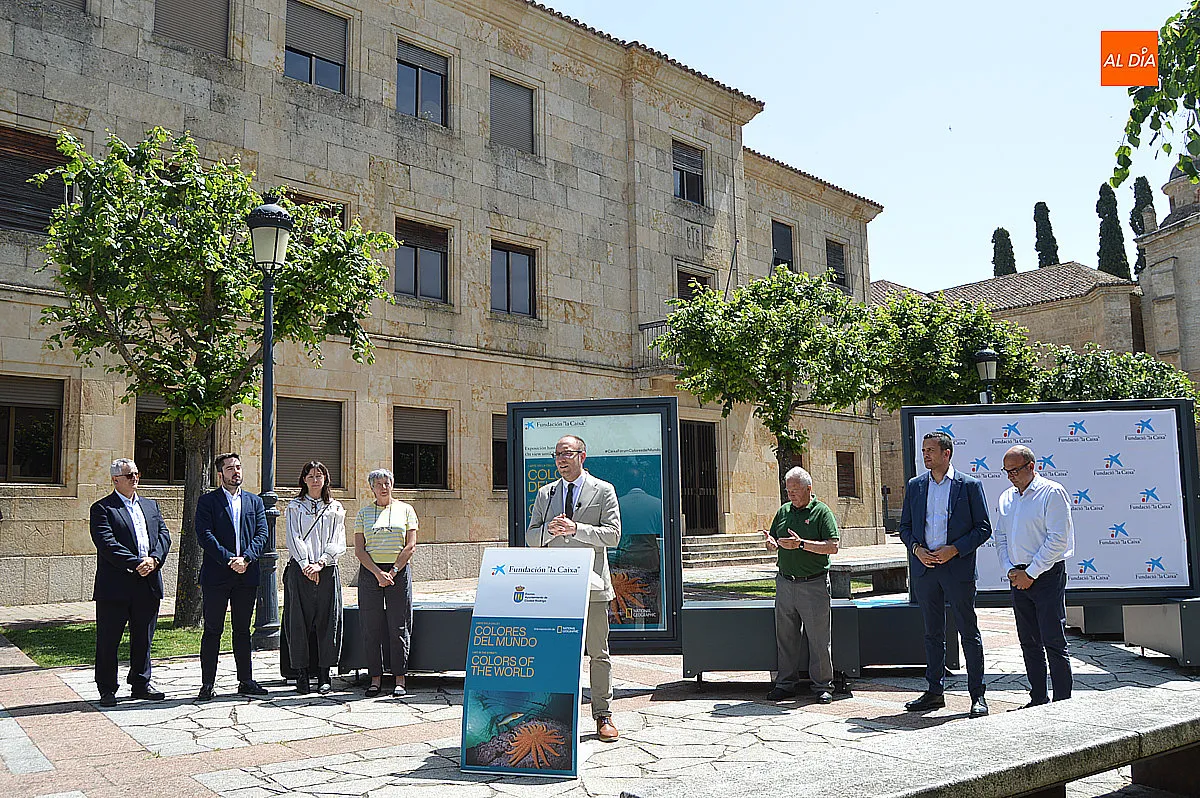 Foto 13 - La Plaza de Herrasti se convierte en un museo al aire libre con una exposici&oacute;n fotogr&aacute;fica de autores internacionales