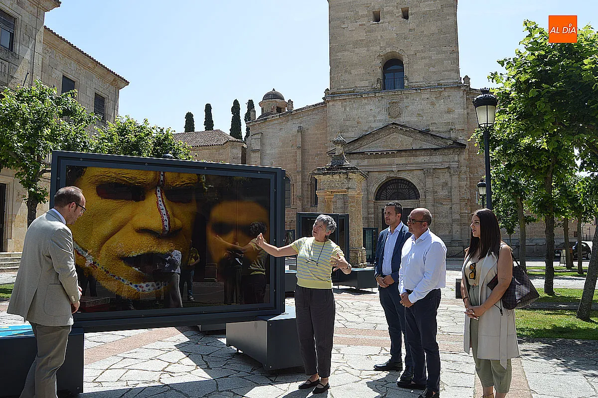 Foto 18 - La Plaza de Herrasti se convierte en un museo al aire libre con una exposici&oacute;n fotogr&aacute;fica de autores internacionales
