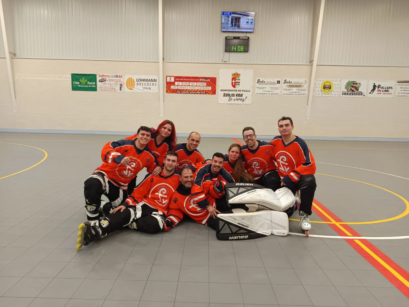Foto 2 - Doble victoria de los Farinatos Roleros en la 5&ordm; jornada de la Liga Regional de Hockey L&iacute;nea