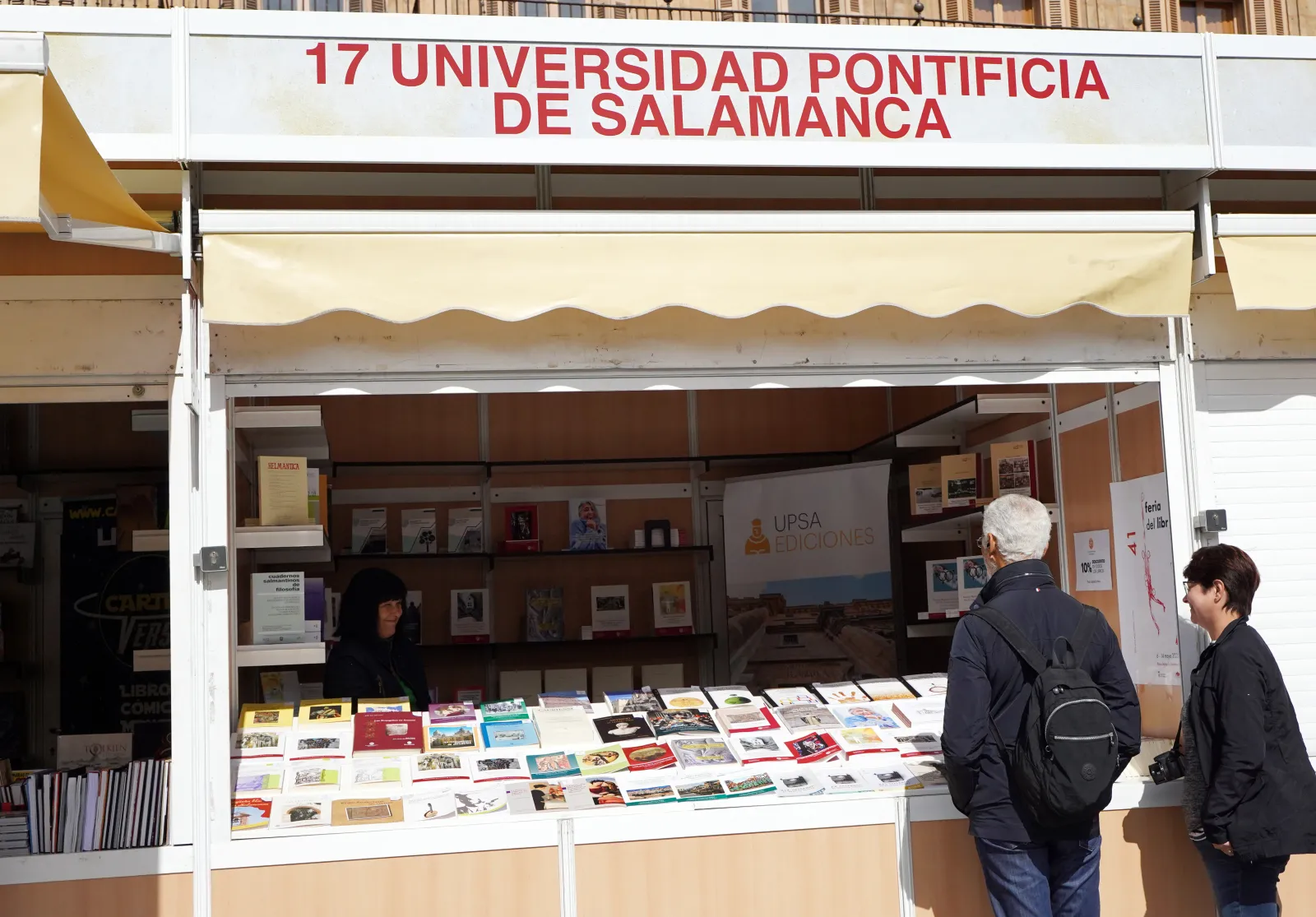 La UPSA presenta sus novedades en la Feria del Libro de Salamanca
