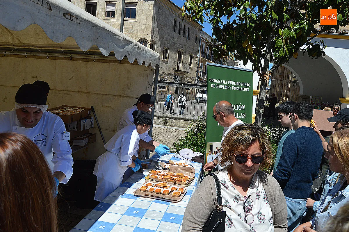 Foto 10 - Ciudad Rodrigo disfruta de la V Feria del Farinato 