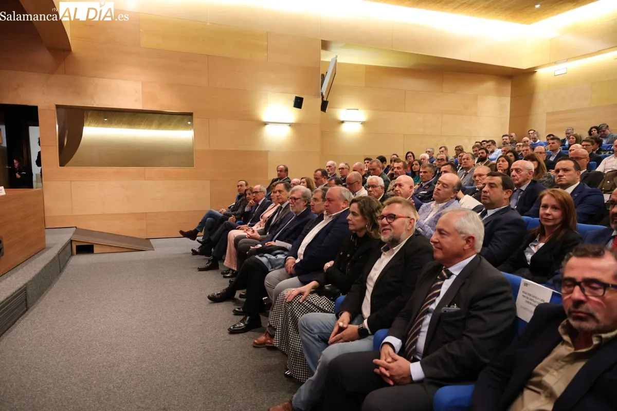 Acto de reunificación de las organizaciones empresariales de Salamanca. Foto de David Sañudo