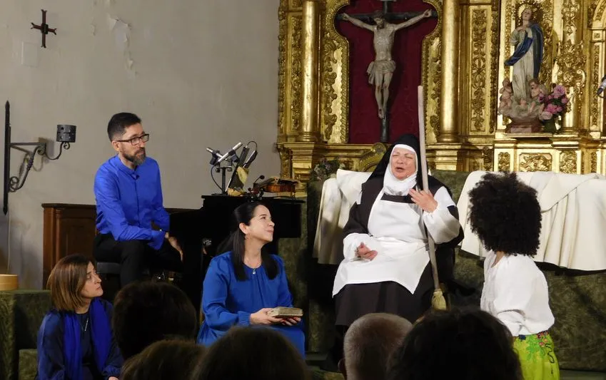 Foto 6 - M&uacute;sica, poes&iacute;a y fe se fusionan en Garcihern&aacute;ndez para recordar a San Juan de la Cruz