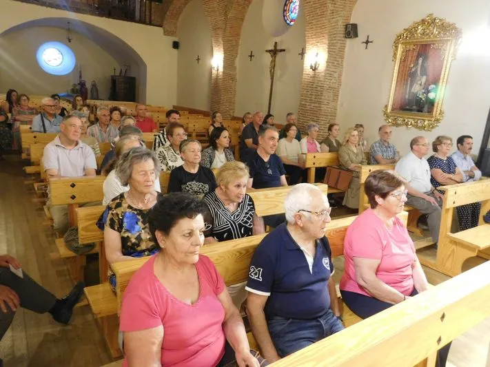 Foto 4 - M&uacute;sica, poes&iacute;a y fe se fusionan en Garcihern&aacute;ndez para recordar a San Juan de la Cruz