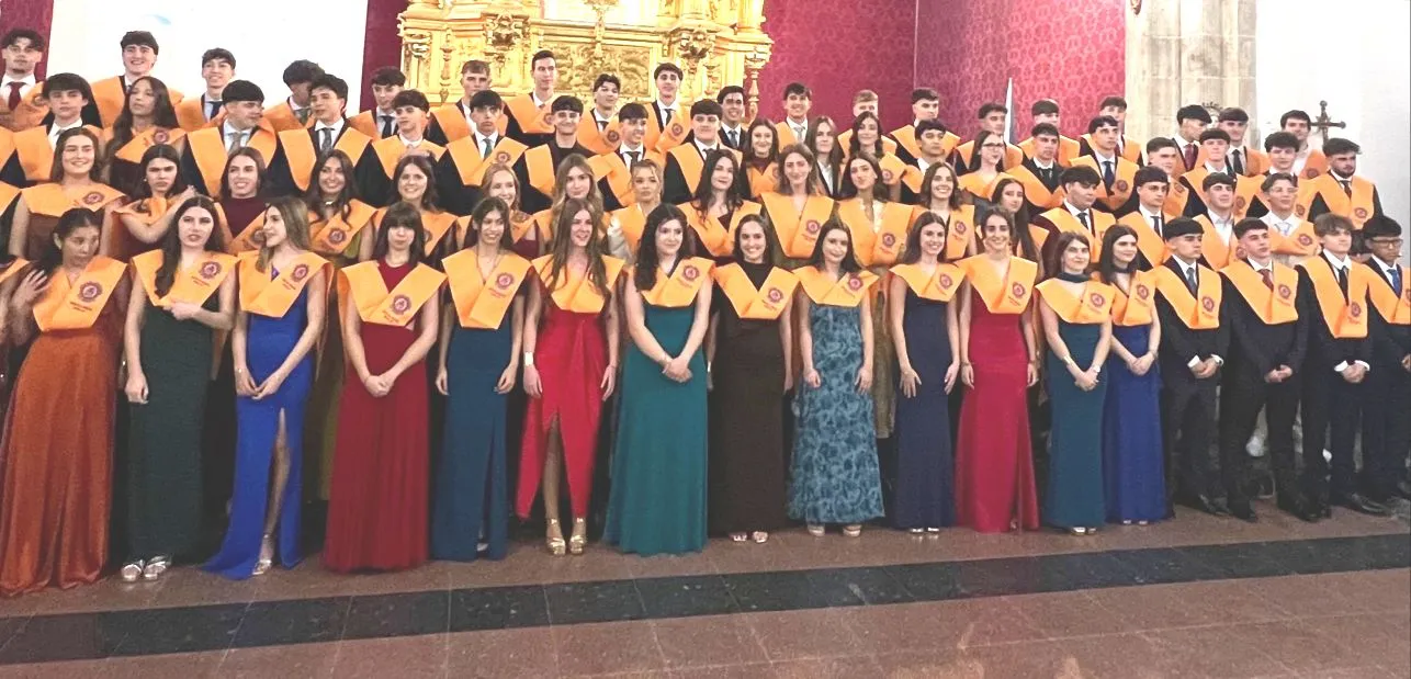Foto 11 - FOTOS de la graduaci&oacute;n de una nueva promoci&oacute;n de Bachillerato Colegio Calasanz