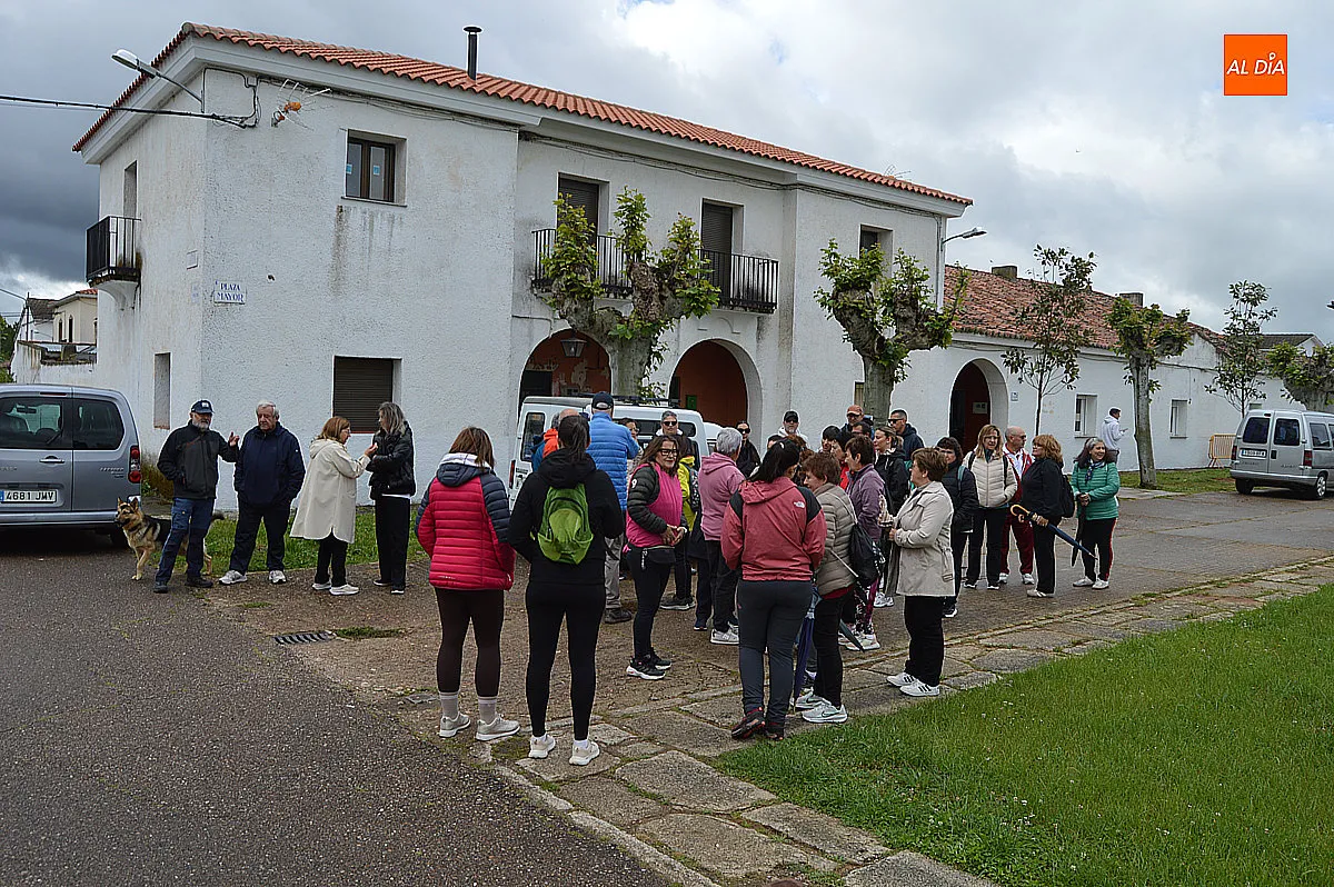 Foto 10 - Cerca de 80 personas apoyan la III Caminata Saludable de &Aacute;gueda