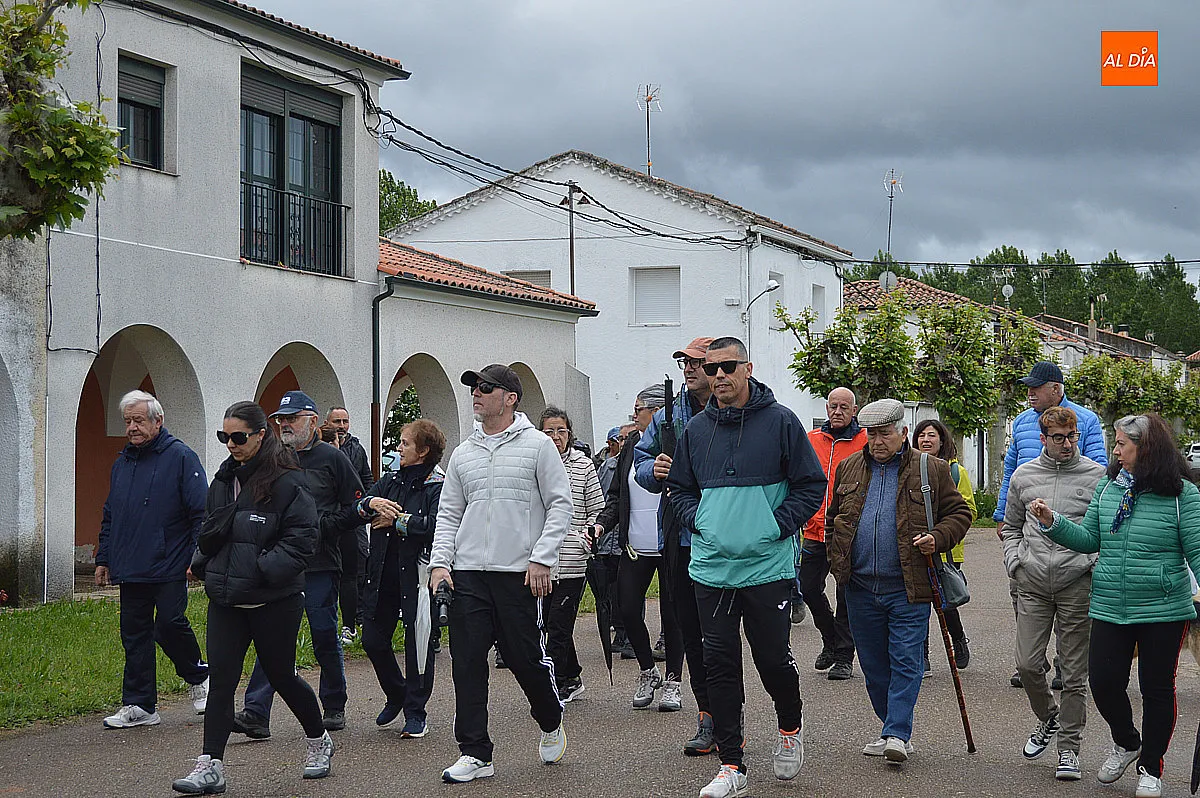 Foto 16 - Cerca de 80 personas apoyan la III Caminata Saludable de &Aacute;gueda