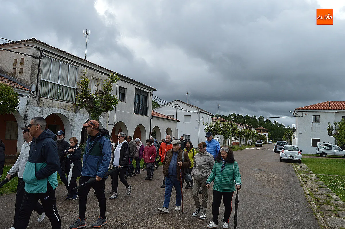 Foto 17 - Cerca de 80 personas apoyan la III Caminata Saludable de &Aacute;gueda