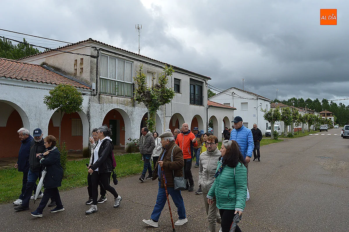 Foto 18 - Cerca de 80 personas apoyan la III Caminata Saludable de &Aacute;gueda