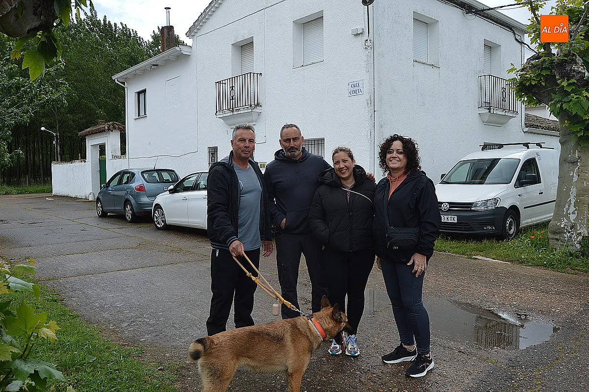 Foto 2 - Cerca de 80 personas apoyan la III Caminata Saludable de &Aacute;gueda
