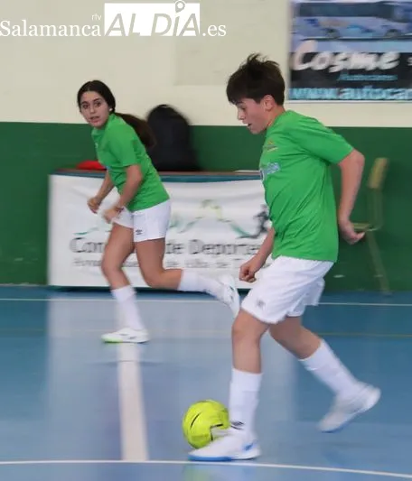 Foto 6 - Ma&ntilde;ana de f&uacute;tbol sala para la cantera del Piensos Dur&aacute;n Albense
