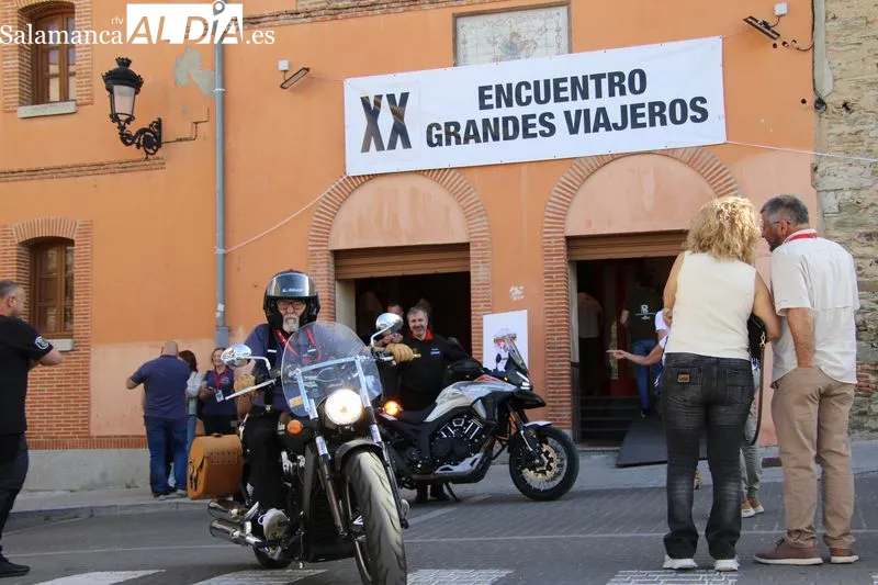 Foto 3 - El XX Encuentro Grandes Viajeros congrega a moteros de varios continentes en Alba de Tormes