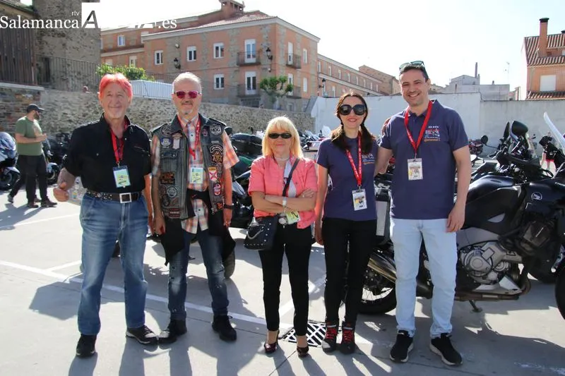 Foto 4 - El XX Encuentro Grandes Viajeros congrega a moteros de varios continentes en Alba de Tormes