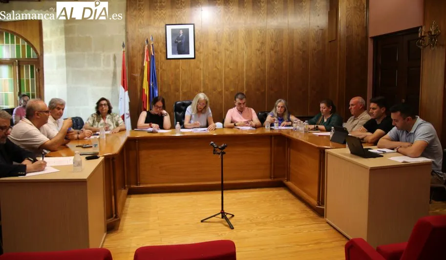 Foto 3 - El Ayuntamiento instalar&aacute; c&aacute;maras de vigilancia para disuadir los comportamientos inc&iacute;vicos