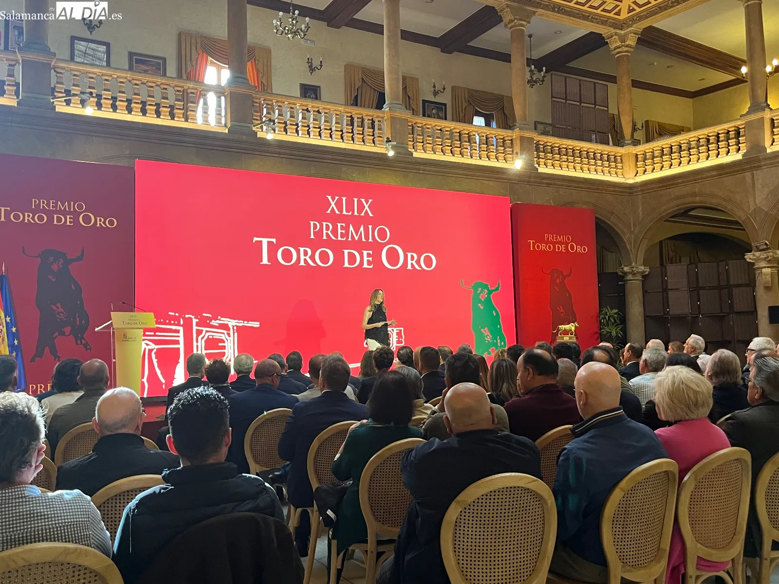Foto 4 - Justo Hern&aacute;ndez dedica el Toro de Oro 2025 al director de la Escuela de Tauromaquia: "Es ejemplo de los valores humanos que tanto se necesitan"