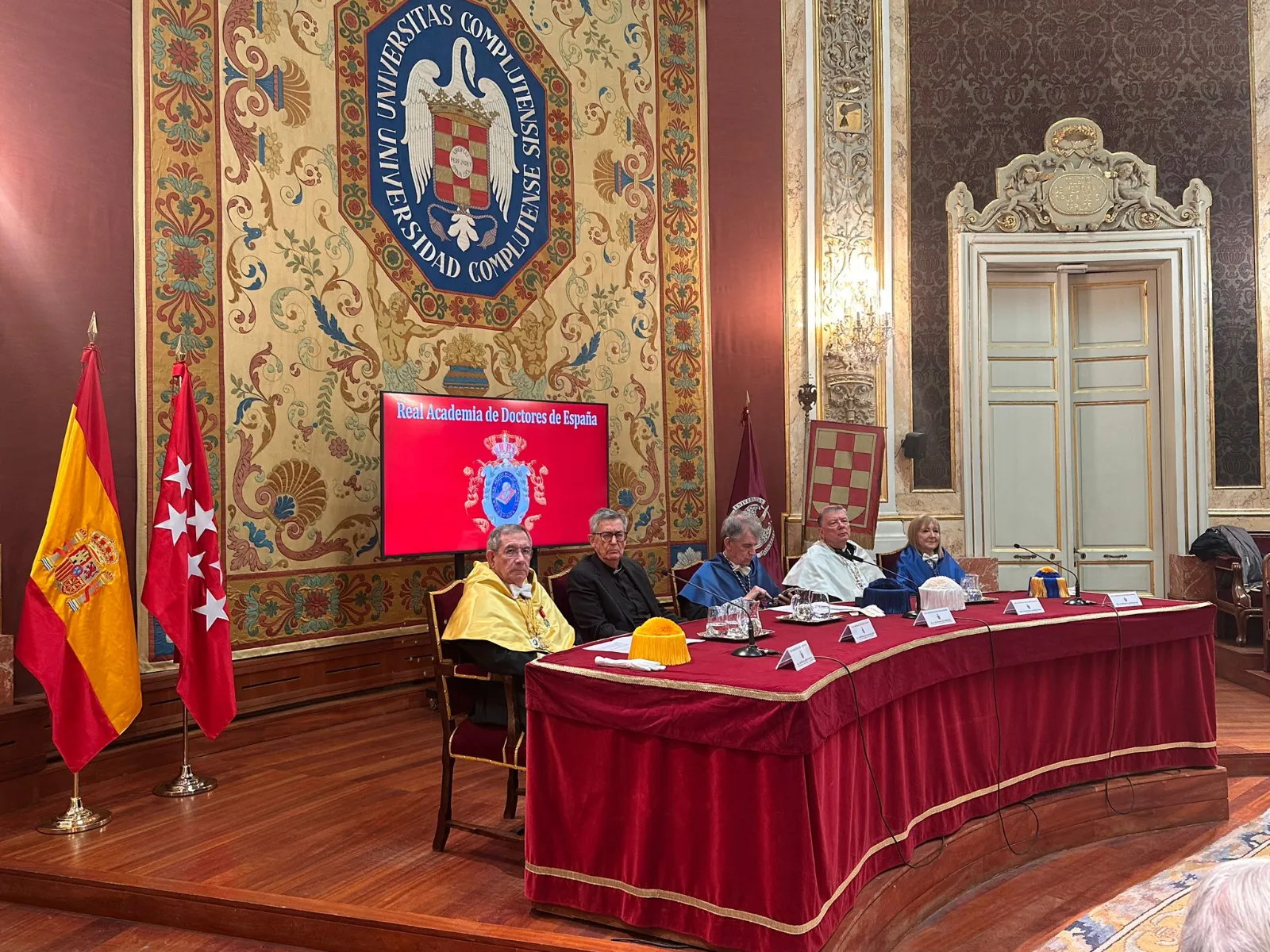 Foto 7 - El catedr&aacute;tico de la UPSA Gonzalo Tejerina ingresa en la Real Academia de Doctores de Espa&ntilde;a