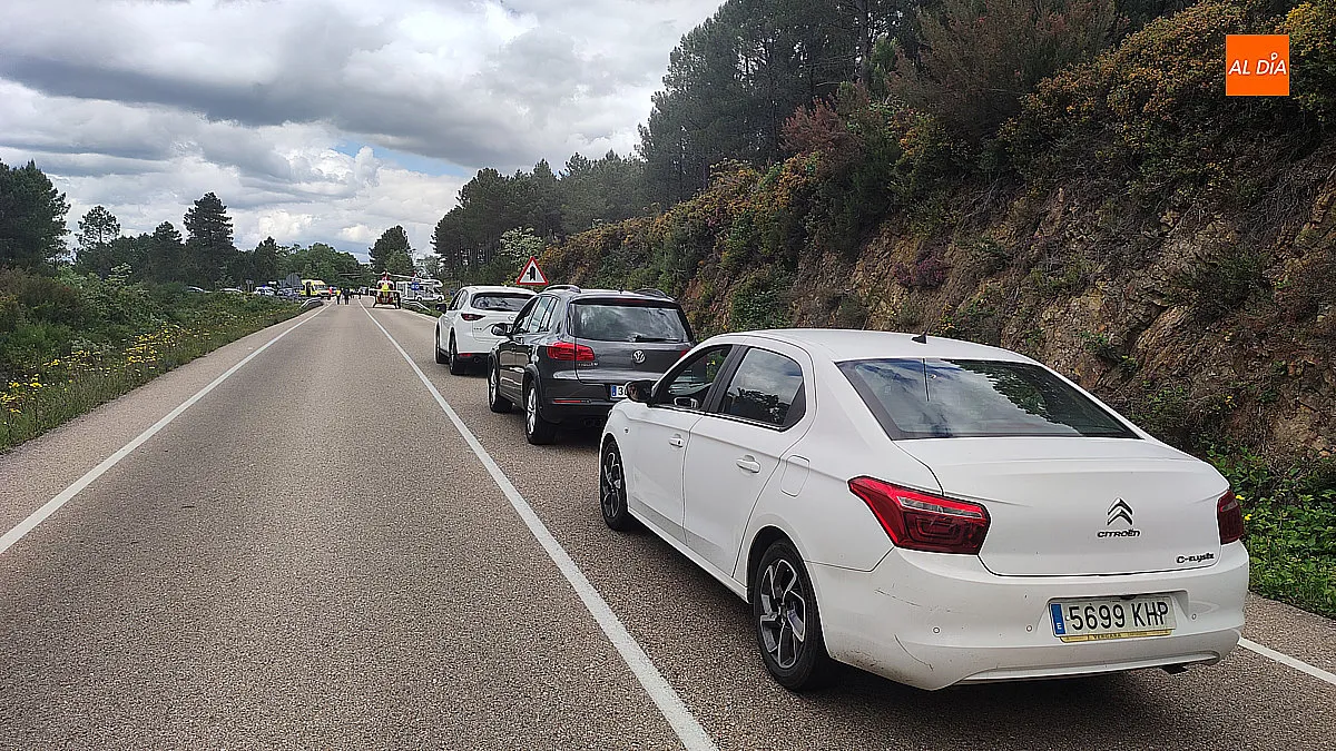 Foto 3 - Evacuado en helic&oacute;ptero un motorista herido tras una colisi&oacute;n en el t&eacute;rmino de El Payo