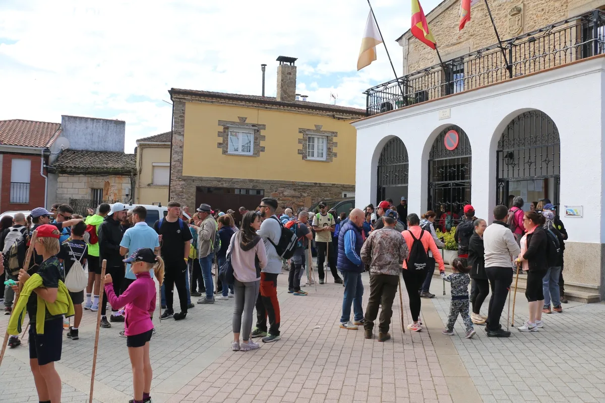 Buena participación en la XII Marcha Solidaria de Saucelle / CORRAL