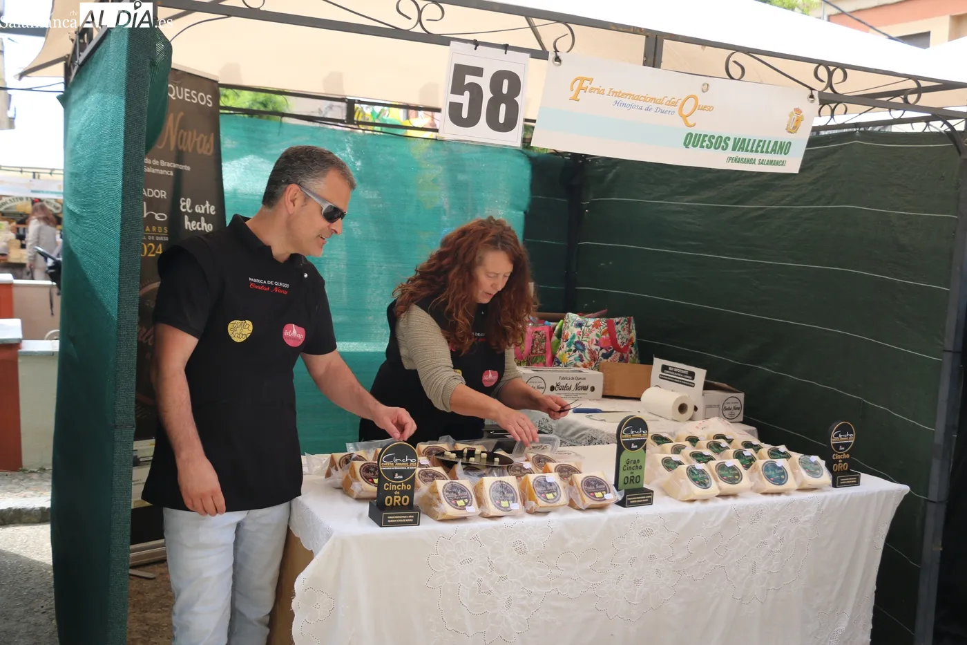 Excelente afluencia de público a esta vigésimo tercera edición de la Feria del Queso de Hinojosa / CORRAL 