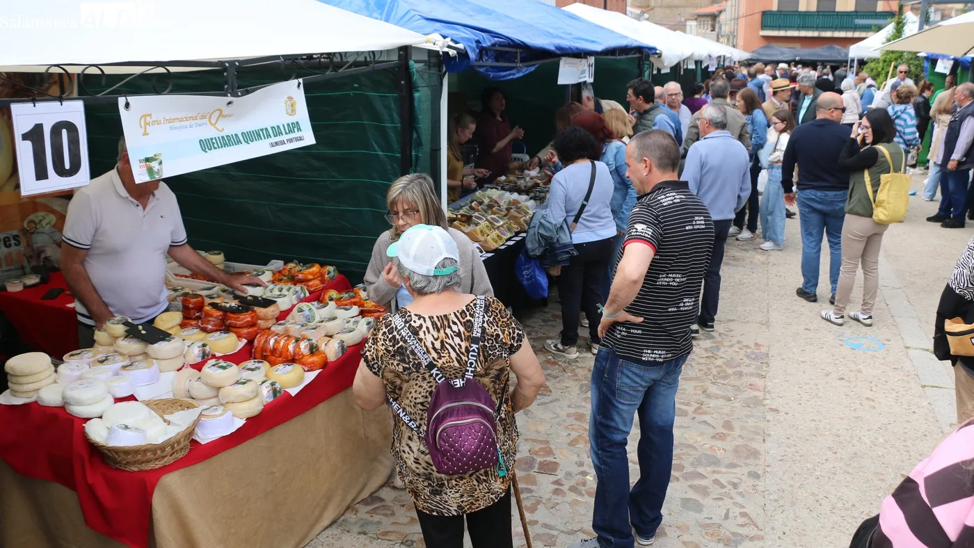 Éxito de ventas en la Feria del Queso de Hinojosa de Duero
