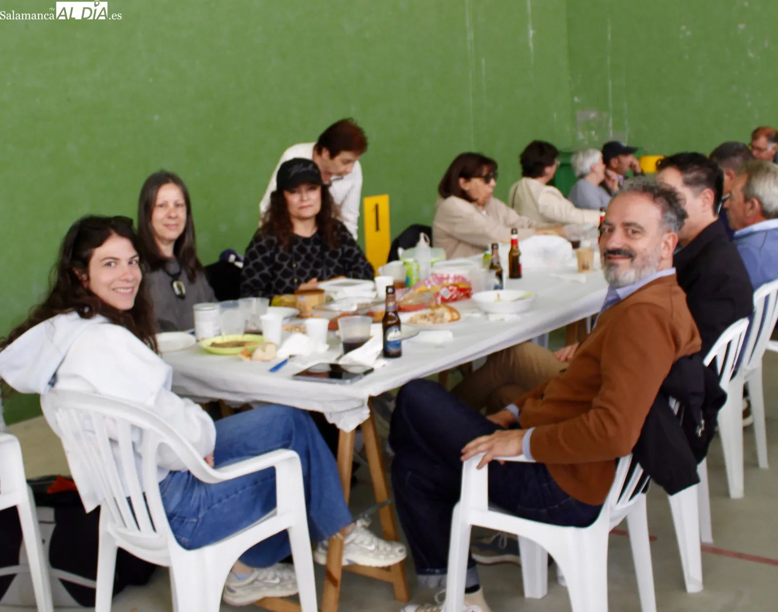 Foto 6 - Las fiestas de San Isidro se despiden entre risas, ambiente multitudinario y caldereta en Aldeaseca de la Frontera