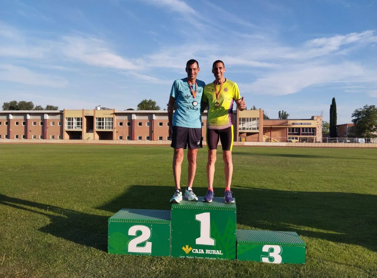 Foto 5 - Lluvia de medallas para el Club Atletismo Ciudad de Pe&ntilde;aranda en el Campeonato de Castilla y Le&oacute;n M&aacute;ster